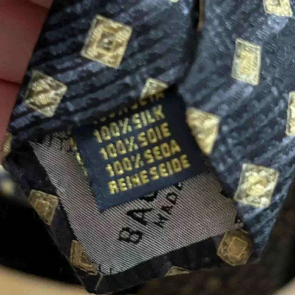 Bachrach Men’s Tie-great condition-100% silk
